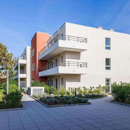 Comfort Aparthotel Cannes Mandelieu Εξωτερικό φωτογραφία