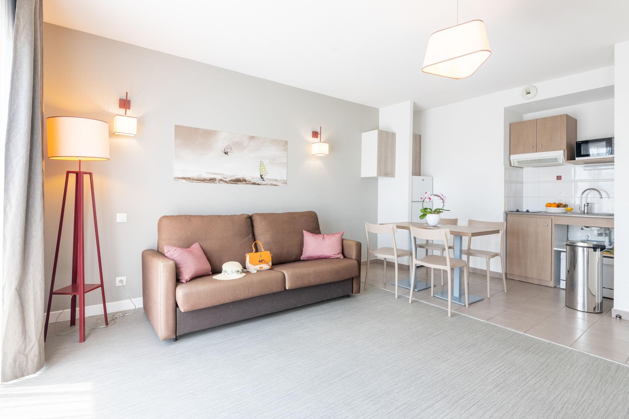 Comfort Aparthotel Cannes Mandelieu Εξωτερικό φωτογραφία