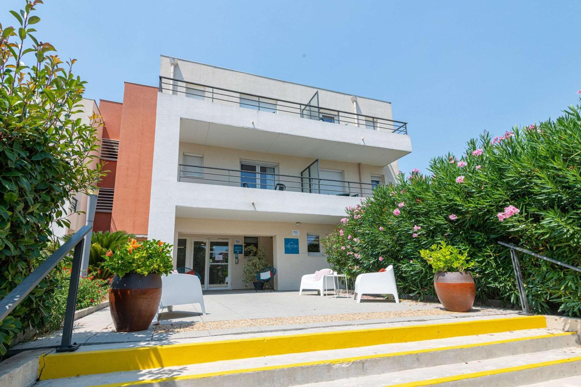 Comfort Aparthotel Cannes Mandelieu Εξωτερικό φωτογραφία