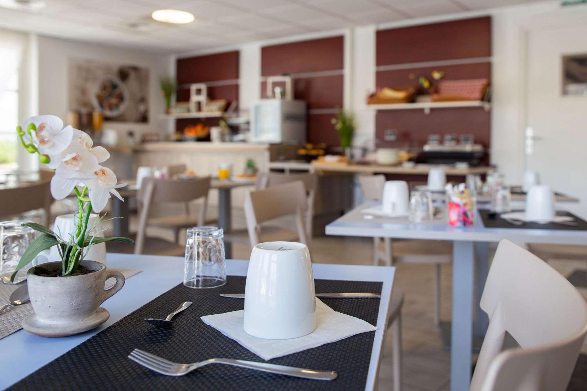 Comfort Aparthotel Cannes Mandelieu Εξωτερικό φωτογραφία