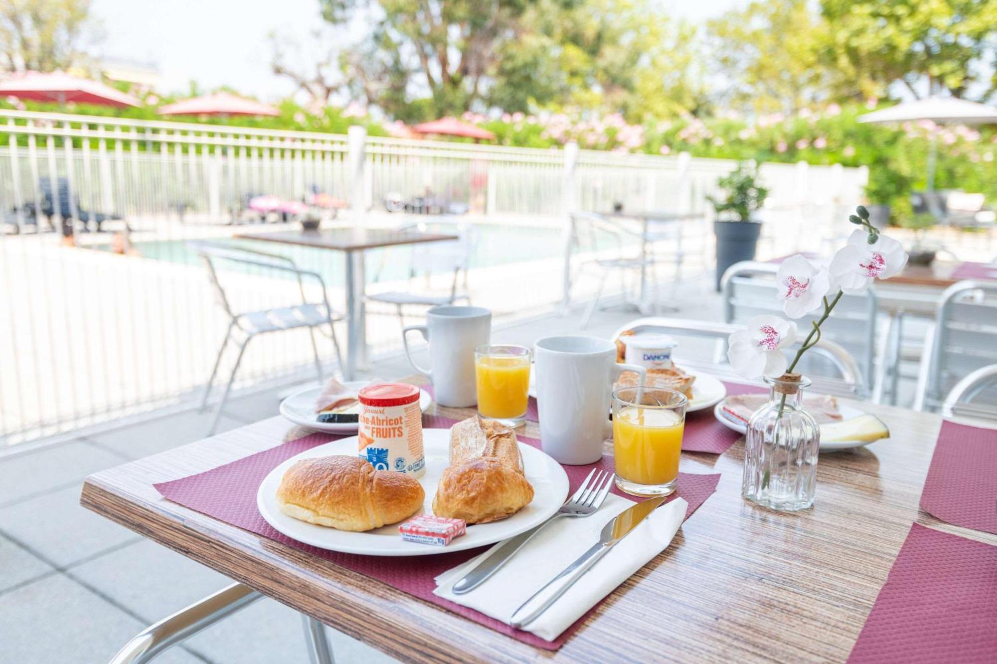 Comfort Aparthotel Cannes Mandelieu Εξωτερικό φωτογραφία