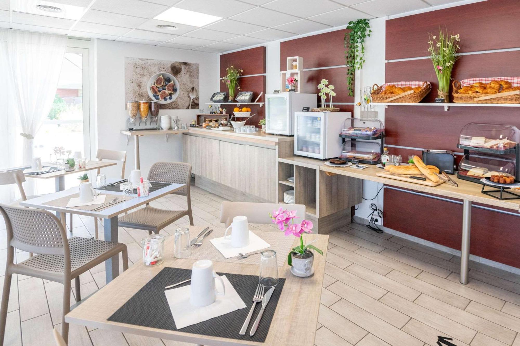 Comfort Aparthotel Cannes Mandelieu Εξωτερικό φωτογραφία
