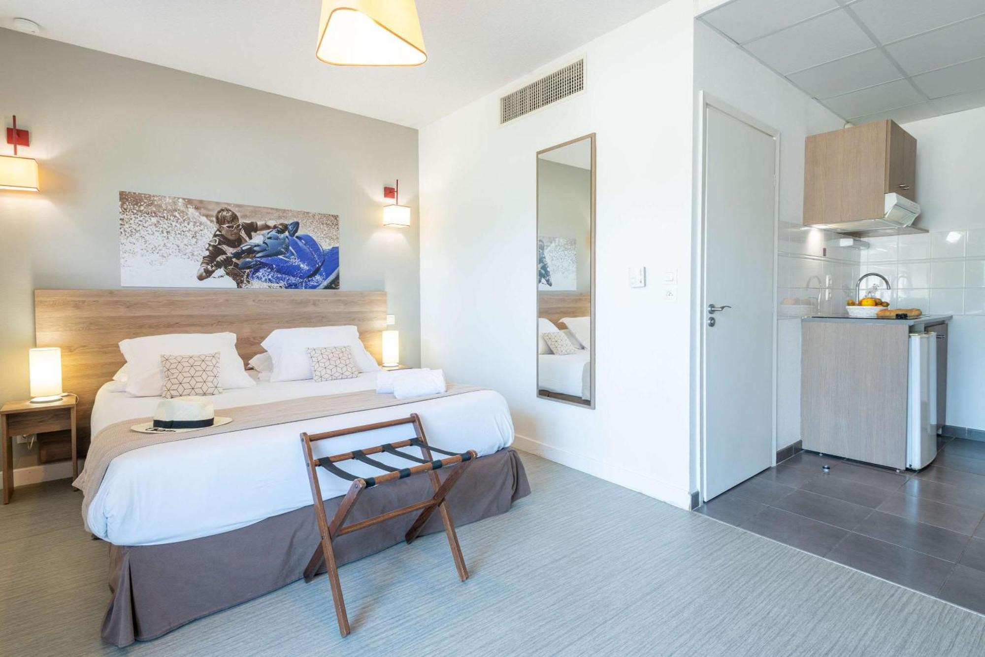 Comfort Aparthotel Cannes Mandelieu Εξωτερικό φωτογραφία