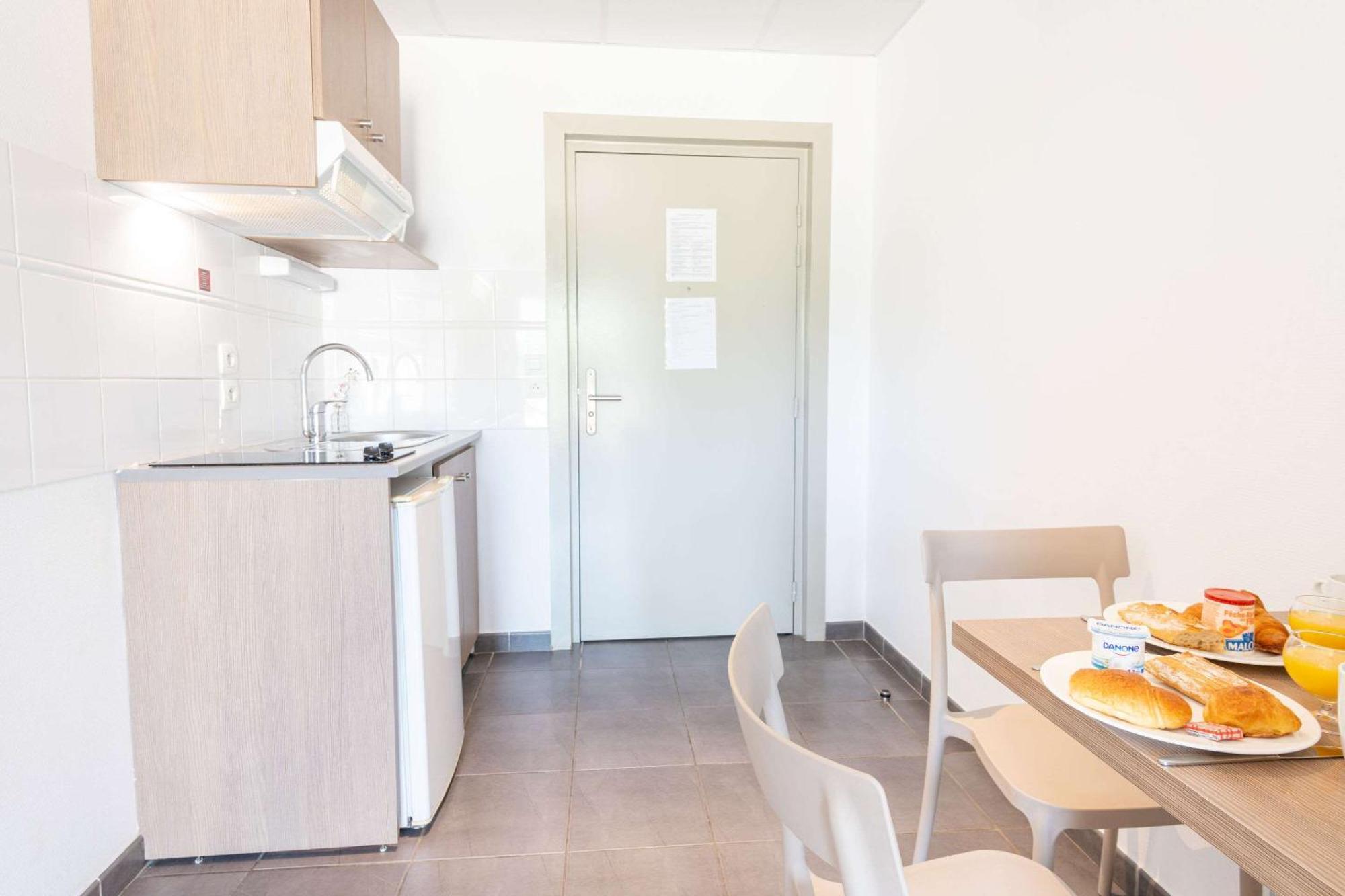 Comfort Aparthotel Cannes Mandelieu Εξωτερικό φωτογραφία