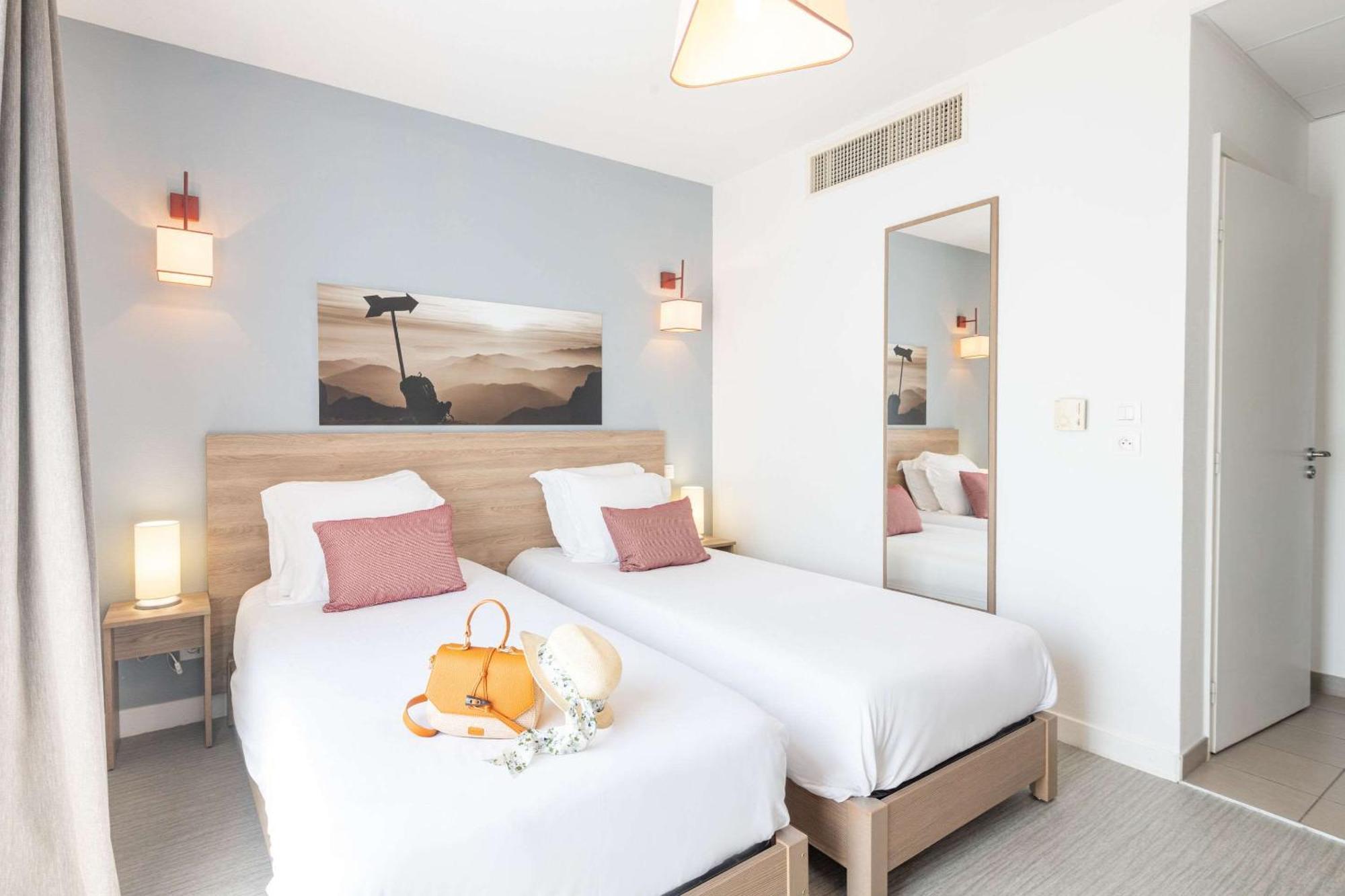 Comfort Aparthotel Cannes Mandelieu Εξωτερικό φωτογραφία