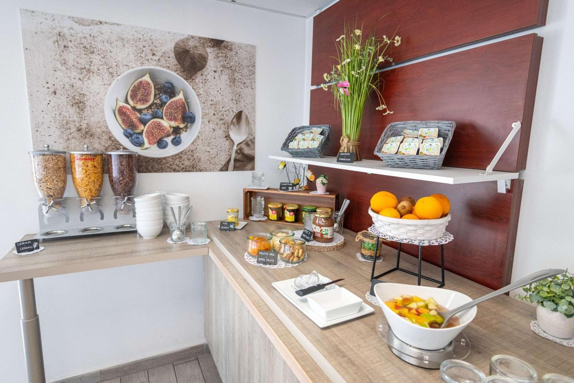 Comfort Aparthotel Cannes Mandelieu Εξωτερικό φωτογραφία