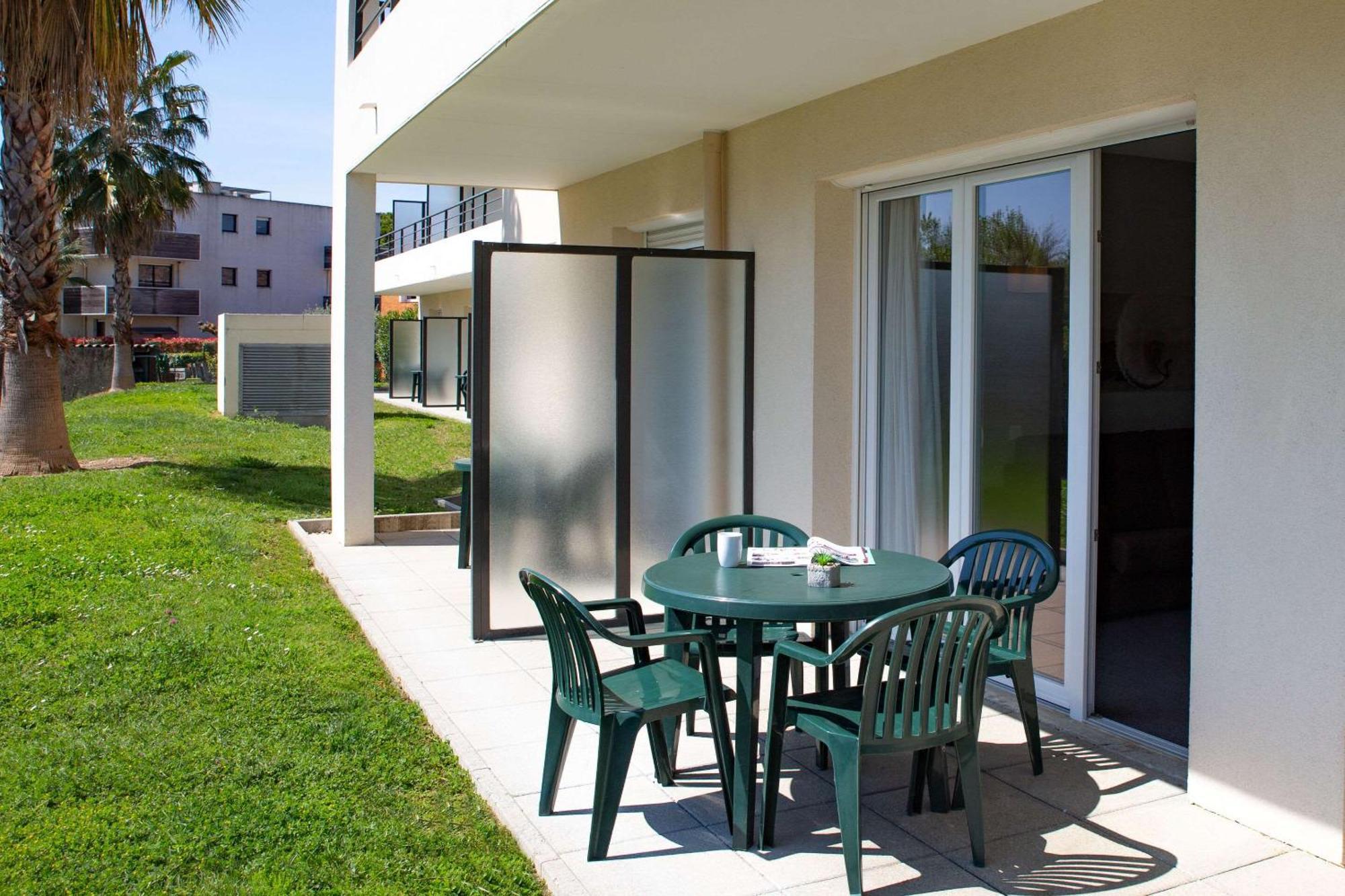 Comfort Aparthotel Cannes Mandelieu Εξωτερικό φωτογραφία